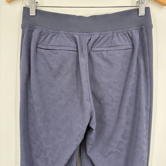 ATHLETA Brooklyn Textured Ankle Pant Size 2P Leopard Medieval Violet #980401 - Picture 5 of 9